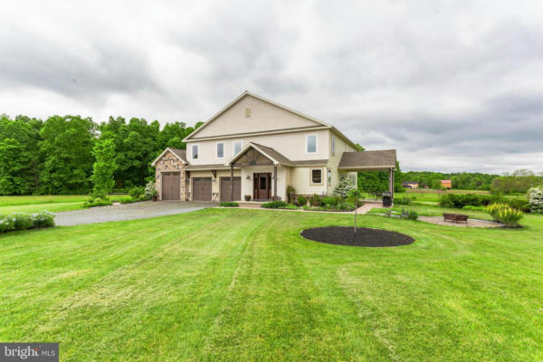 1555 OLD PLAINS RD, PENNSBURG, PA 18073 - Image 1