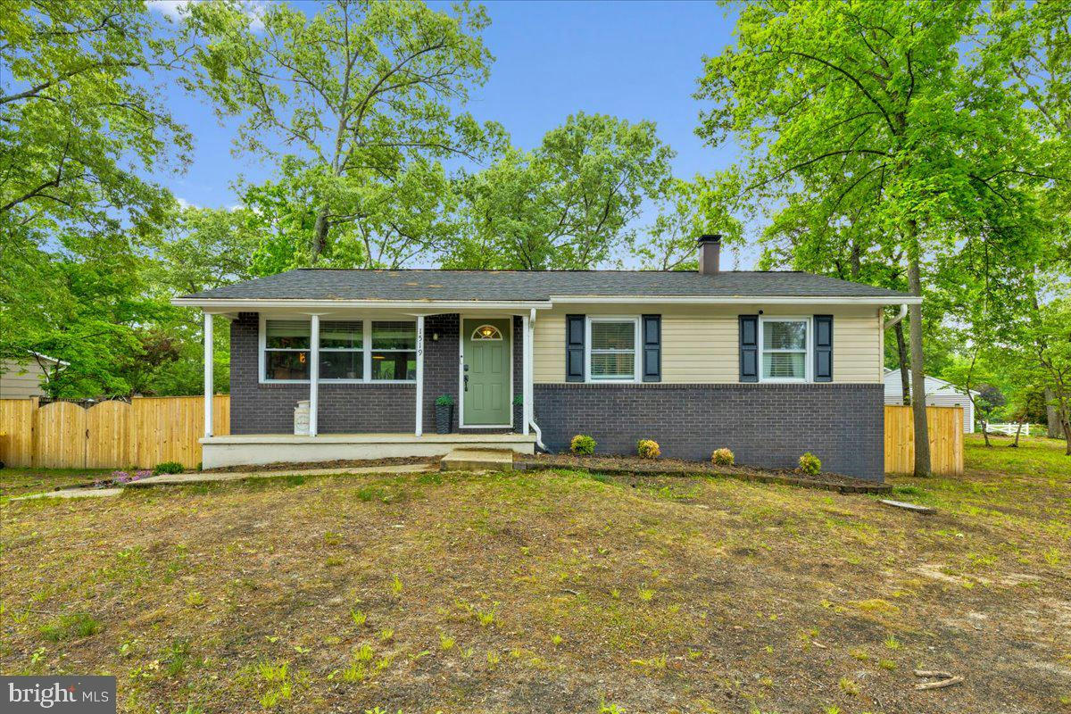 1519 MANOR VIEW RD, DAVIDSONVILLE, MD 21035, photo 1 of 30