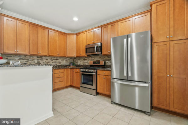 1810 POOLSIDE LN # 32B, FREDERICK, MD 21701, photo 4 of 55