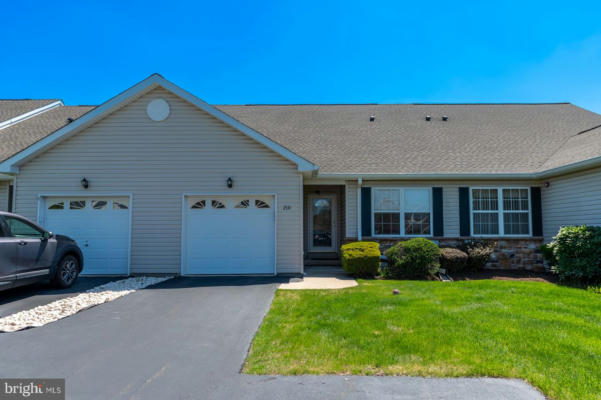 210 FRANKLIN CT, ROYERSFORD, PA 19468 - Image 1