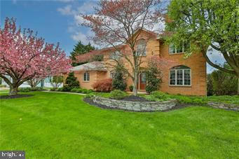 535 TRAILS END, EASTON, PA 18040, photo 1 of 45