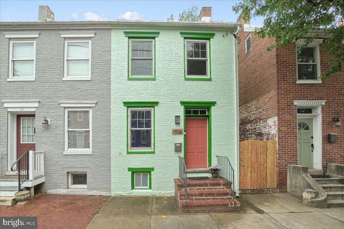 109 W 5TH ST, FREDERICK, MD 21701, photo 1 of 87