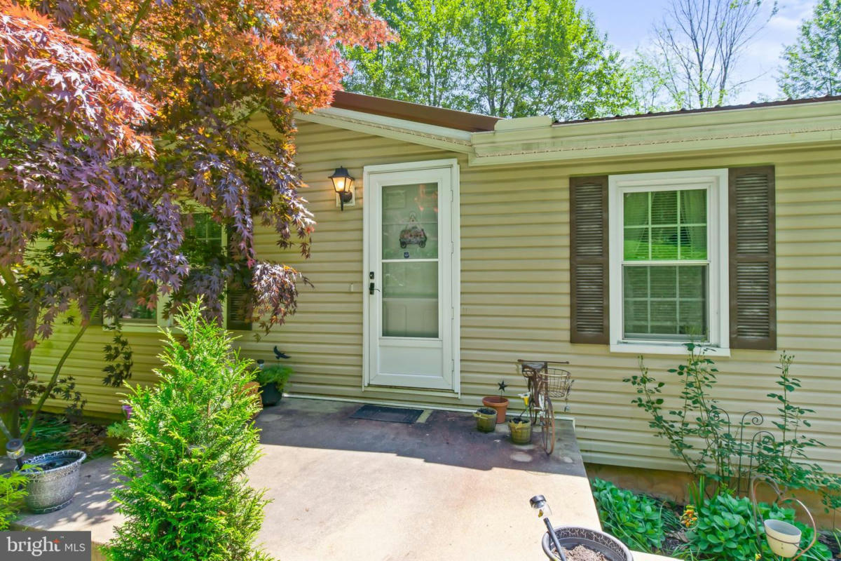 7 ROCKY RD, RED LION, PA 17356, photo 1 of 40