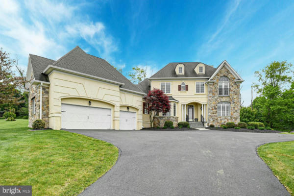 2710 IMPERIAL CREST LN, HELLERTOWN, PA 18055 - Image 1