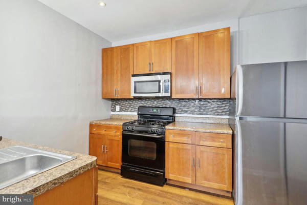 2522 W FRANKLIN ST, BALTIMORE, MD 21223, photo 4 of 15