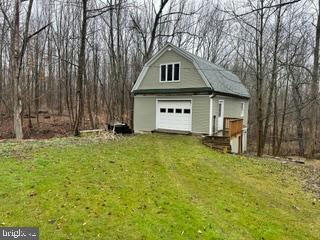 39 CARBONDALE RD, WAYMART, PA 18472, photo 2 of 6