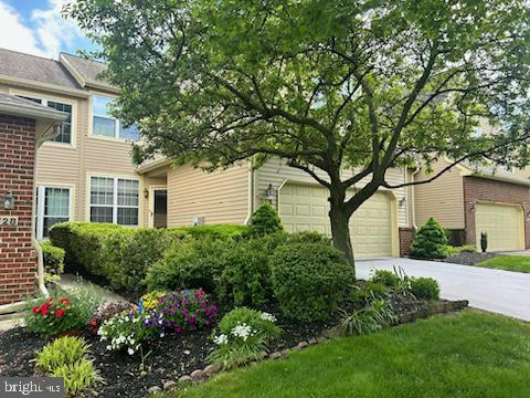 126 PINECREST LN, LANSDALE, PA 19446, photo 1 of 44