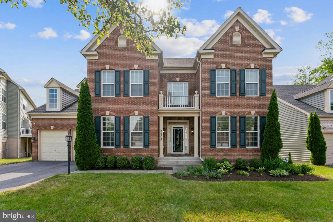 3903 CHANCELSORS DR, UPPER MARLBORO, MD 20772, photo 1 of 46