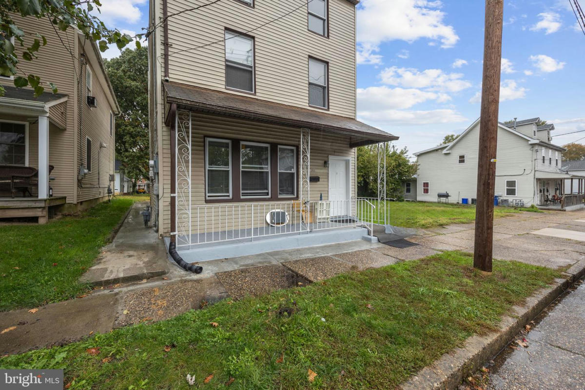 211 BROAD ST, BEVERLY, NJ 08010, photo 1 of 28