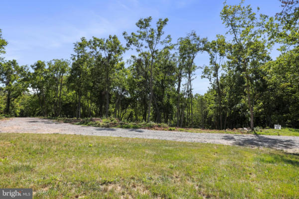 BELLA VISTA SUBDIVISION - SECTION 2, LOT 24, FALLING WATERS, WV 25419, photo 2 of 36