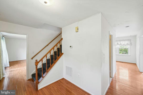 13305 RIPPLING BROOK DR, SILVER SPRING, MD 20906, photo 3 of 39