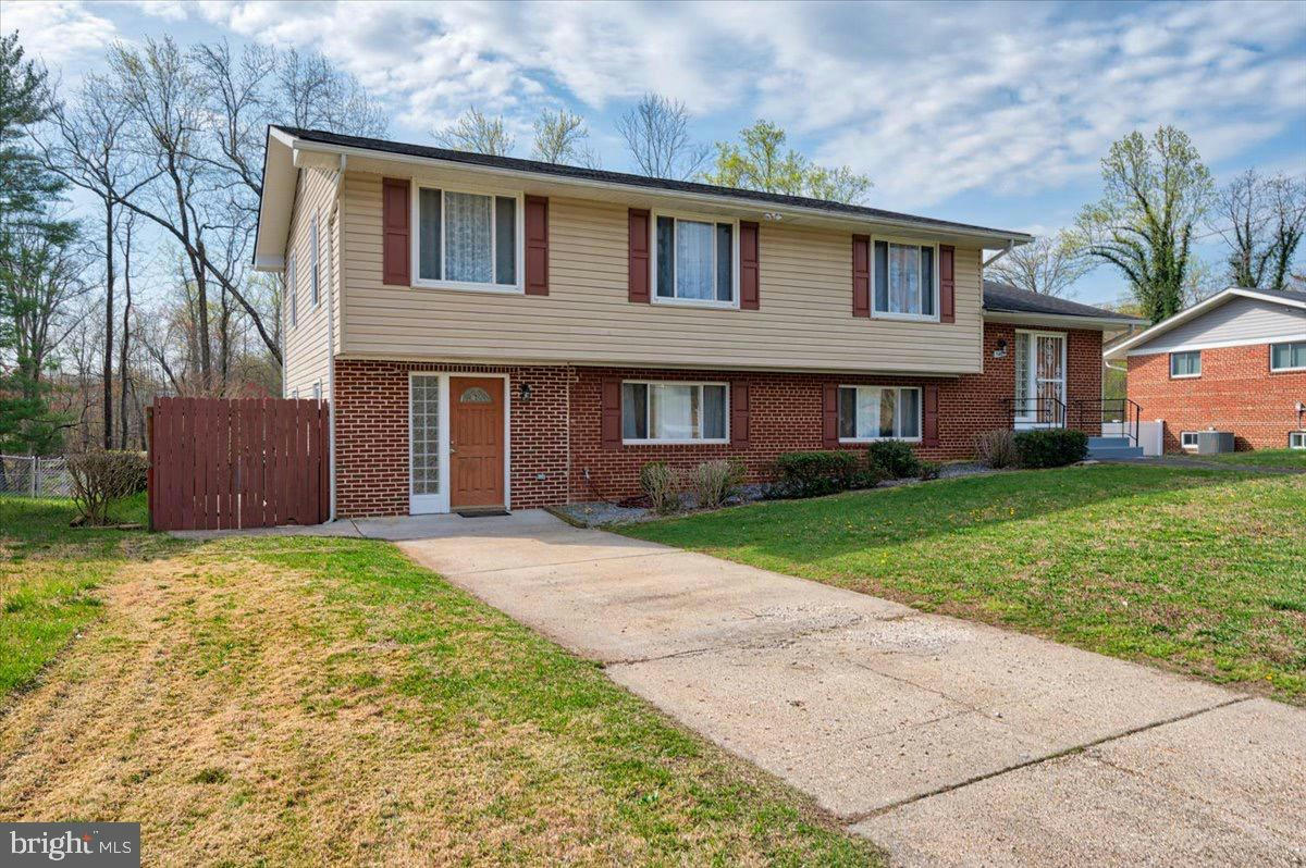 5405 CHESTERFIELD DR, TEMPLE HILLS, MD 20748, photo 1 of 26