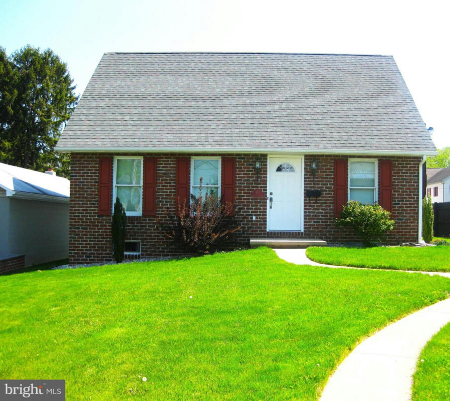 117 N APPLE AVE, SHIPPENSBURG, PA 17257, photo 1 of 27