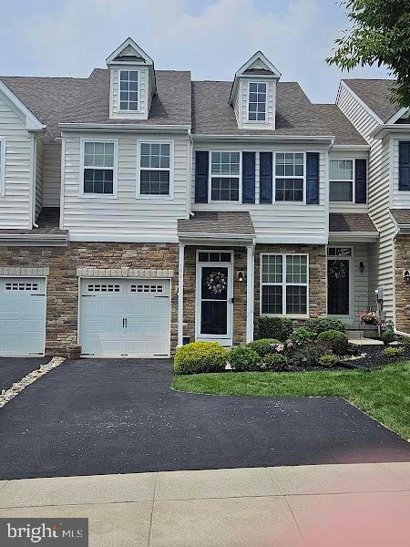 199 REDCLOVER LN, ALLENTOWN, PA 18104, photo 1 of 13
