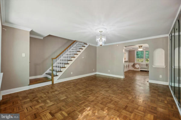 629 BRIARCLIFF RD, UPPER DARBY, PA 19082, photo 5 of 24