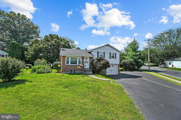 100 OMEGA CIR WERNERSVILLE PA 19565 RE MAX