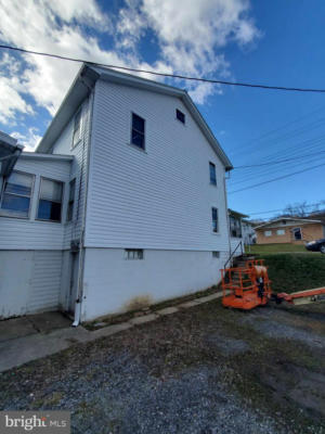 602 W 4TH ST, LEWISTOWN, PA 17044, photo 2 of 49