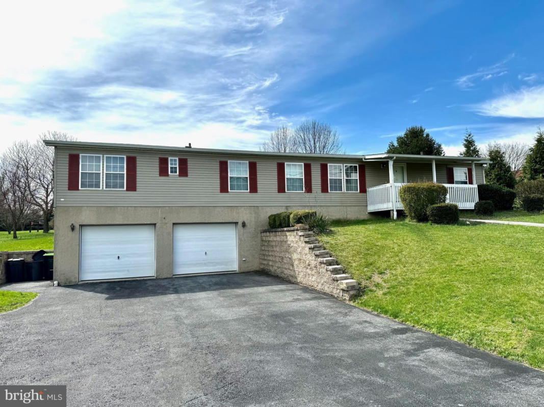 96 MARTIN DR, MYERSTOWN, PA 17067, photo 1 of 32