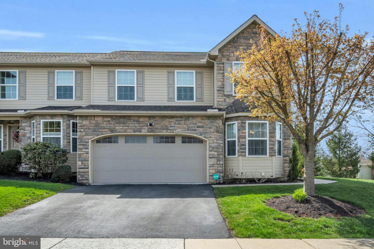 6209 AUTUMN VIEW DR, HARRISBURG, PA 17112, photo 1 of 41