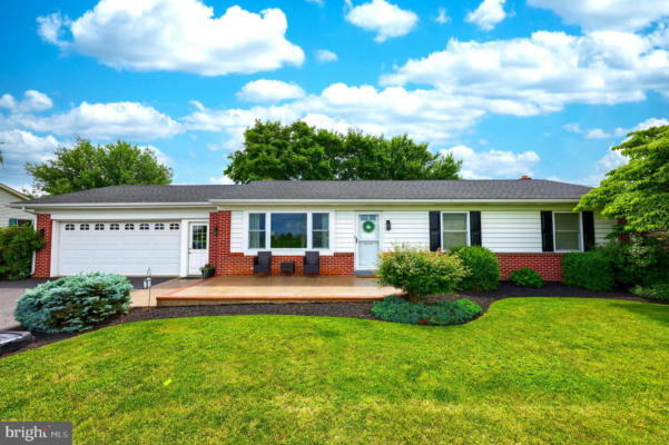 624 S KINZER AVE, NEW HOLLAND, PA 17557 - Image 1