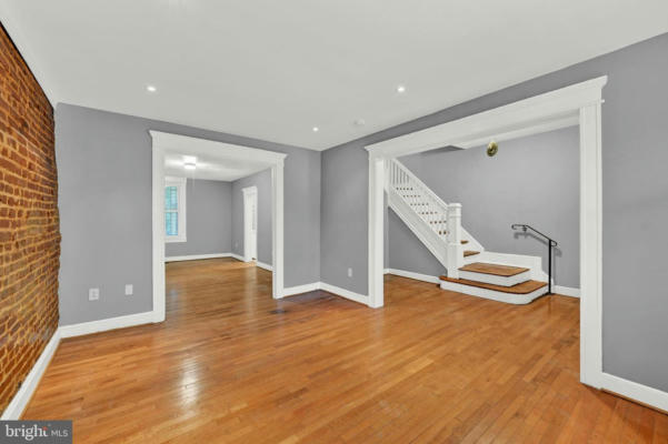3523 REISTERSTOWN RD, BALTIMORE, MD 21215, photo 3 of 7
