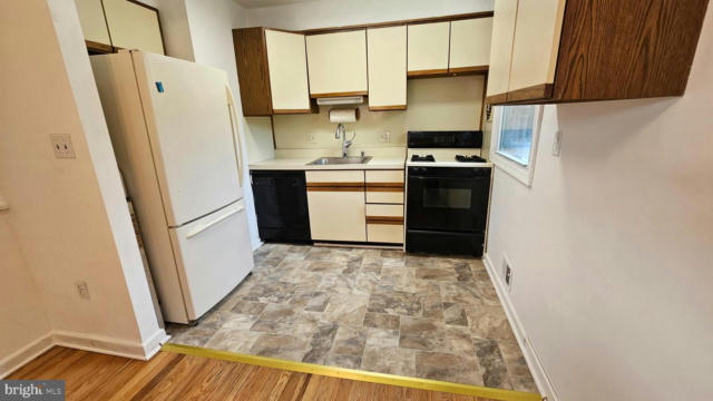913 BENSON TER, SILVER SPRING, MD 20901, photo 2 of 32