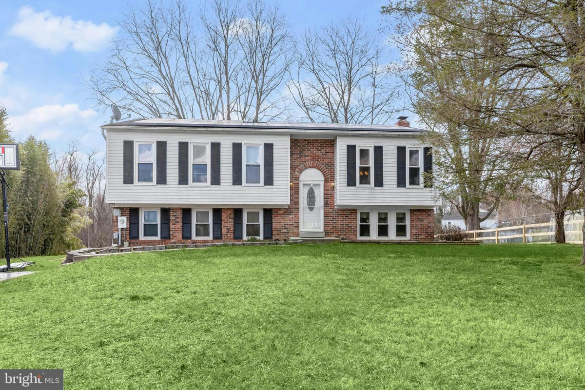 624 FALMOUTH CT, SYKESVILLE, MD 21784, photo 1 of 35