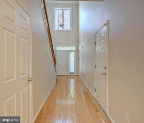 8893 SHINING OCEANS WAY # 15, COLUMBIA, MD 21045, photo 3 of 63