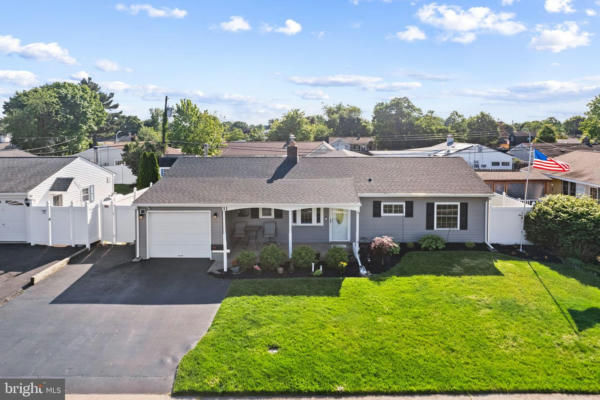 11 PEACHTREE LN, LEVITTOWN, PA 19054 - Image 1